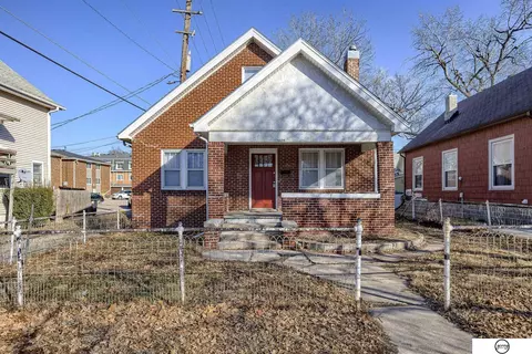 1028 S 11th St, Lincoln, NE 68508