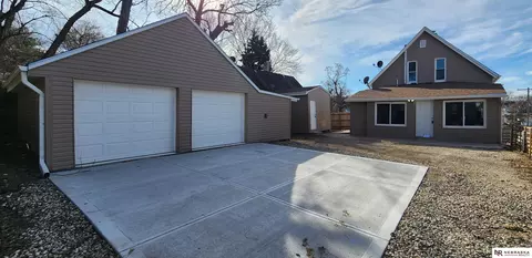 2415 S 20th Ave, Omaha, NE 68108