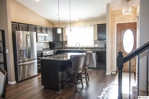 9116 Hanover St, Omaha, NE 68122