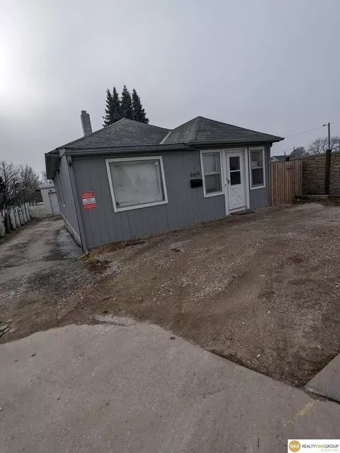 4669 L St, Omaha, NE 68117