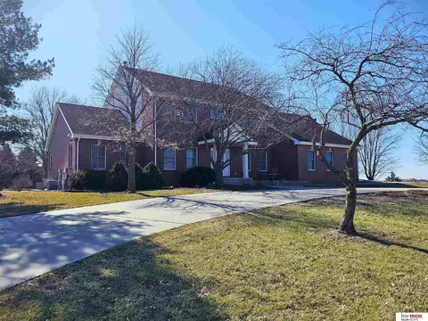 4901 Johnson Rd, Lincoln, NE 68516