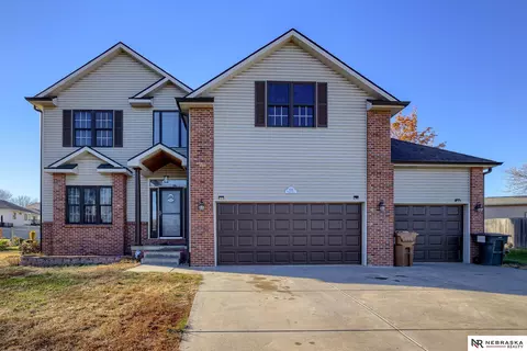5225 N 20th St, Lincoln, NE 68521