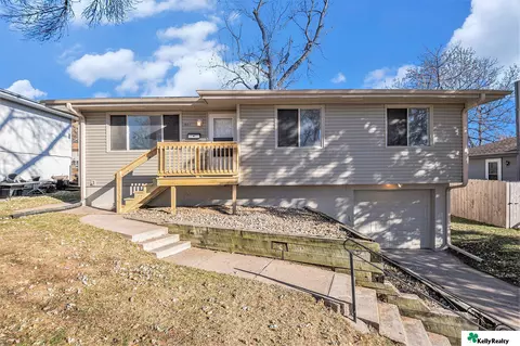 7527 S 76 St, La Vista, NE 68128