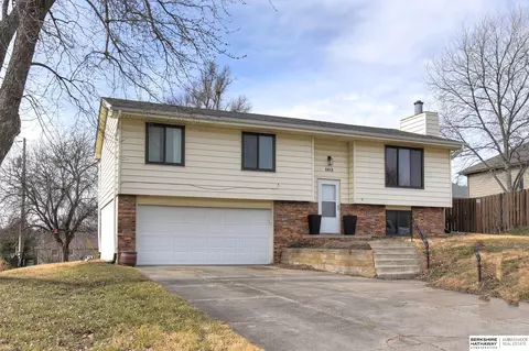 2612 N 137 St, Omaha, NE 68164