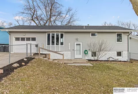 14206 N St, Omaha, NE 68137