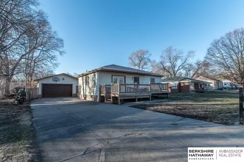 8519 Seward St, Omaha, NE 68114