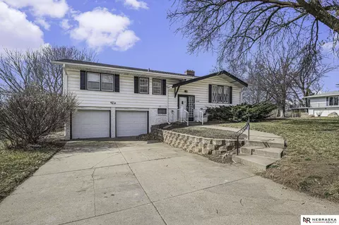 2358 S 80th Ave, Omaha, NE 68124
