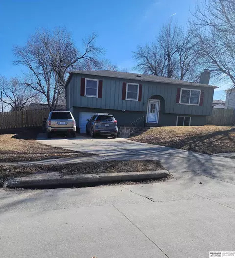 1125 N 2 Ave, Springfield, NE 68059