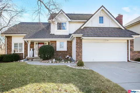 16533 Rolling Ridge Rd, Omaha, NE 68135