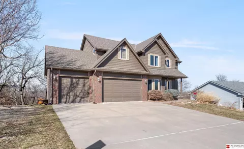 19626 Ridgeway Rd, Plattsmouth, NE 68048