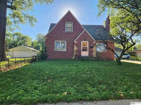 1310 Idylwild Dr, Lincoln, NE 68503