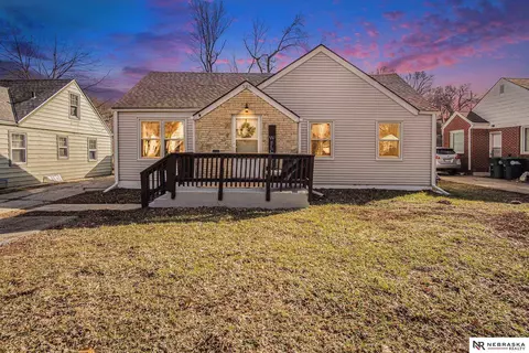 3313 Martin Ave, Omaha, NE 68112
