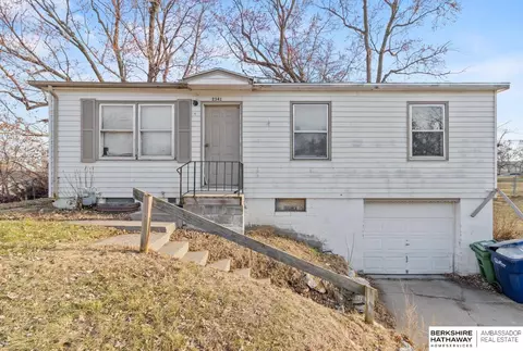 2341 Olive St, Bellevue, NE 68147