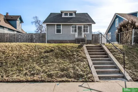 2911 Ellison Ave, Omaha, NE 68111