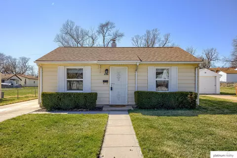 2306 Van Buren St, Bellevue, NE 68005