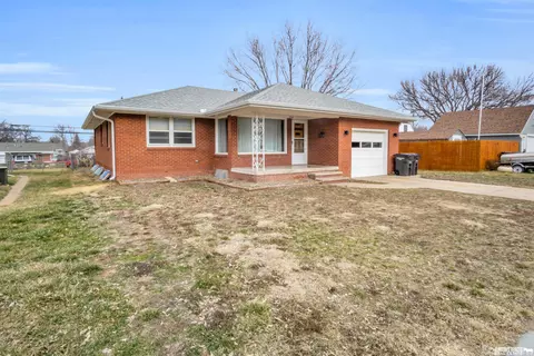 1510 W 8th St, Hastings, NE 68901