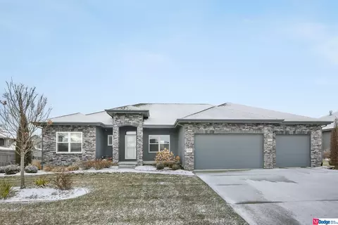 11416 S 117 St, Papillion, NE 68046