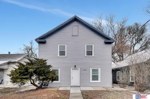 2726 W St, Lincoln, NE 68503