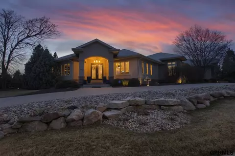 1636 S 186 Cir, Omaha, NE 68130