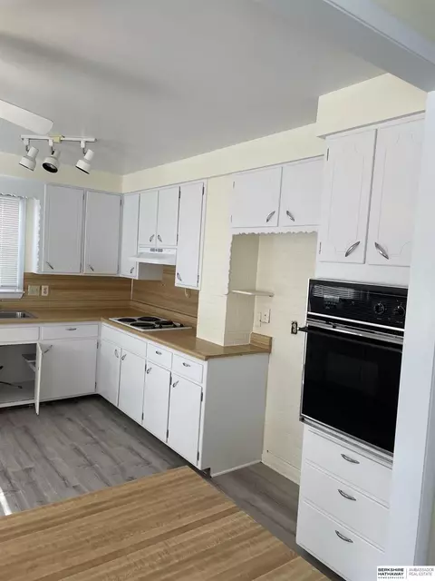 Kitchen - 3605-07 Ernst St, Omaha, NE 68112 photo 2 of 4