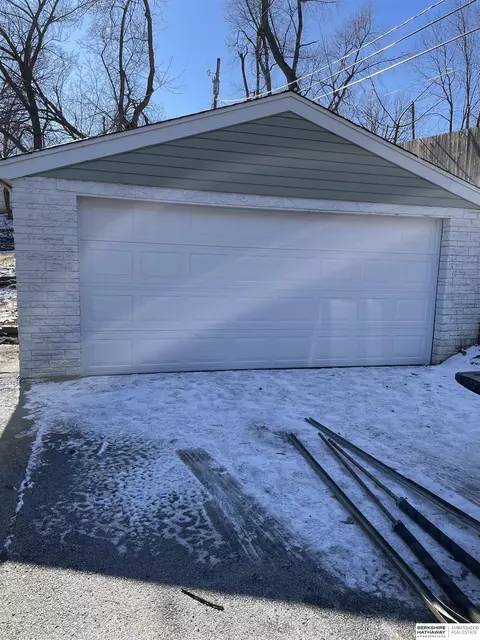 Exterior - 3605-07 Ernst St, Omaha, NE 68112 photo 5 of 6