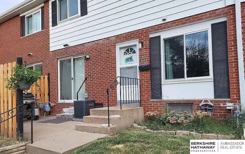 2459 S 3rd Street Plz, Omaha, NE 68108