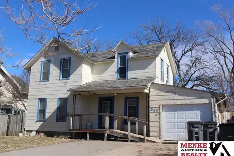 217 N Central St, Carson, IA 51525