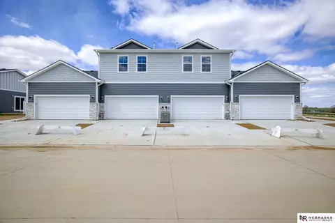 11426 N 161st Ct, Bennington, NE 68007