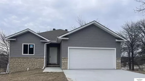11602 Susie Cir, Bellevue, NE 68123