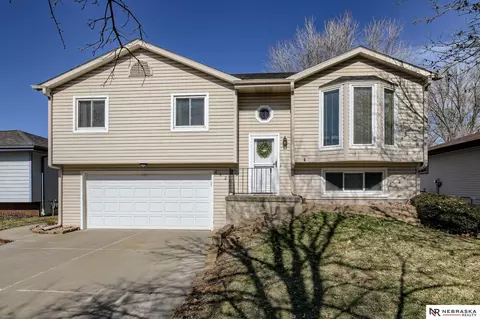 2320 W Millstone Rd, Lincoln, NE 68522