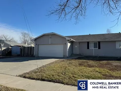2610 NW 4th St, Lincoln, NE 68521