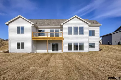 18471 Greenleaf St, Omaha, NE 68136 photo 14
