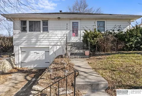 312 Vine St, Louisville, NE 68037