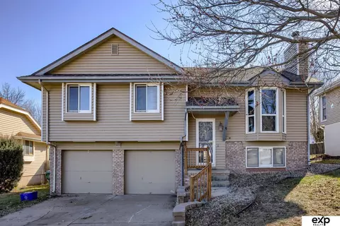3423 Faye Dr, Bellevue, NE 68123