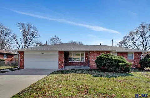 3721 Spruce St, Lincoln, NE 68516