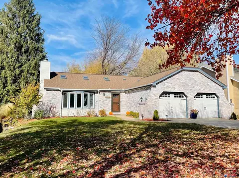 3715 S 77th St, Lincoln, NE 68506