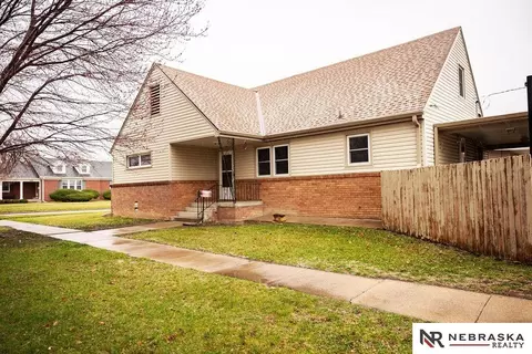 1843 W 8th St, Hastings, NE 68901