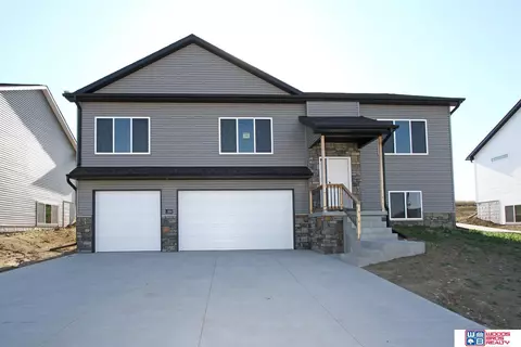 7100 NW 14th St, Lincoln, NE 68521