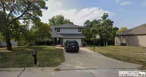 1206 Earl Ct, Plattsmouth, NE 68048