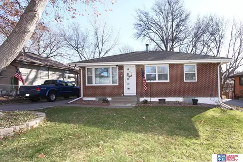 3740 N 13th St, Lincoln, NE 68521