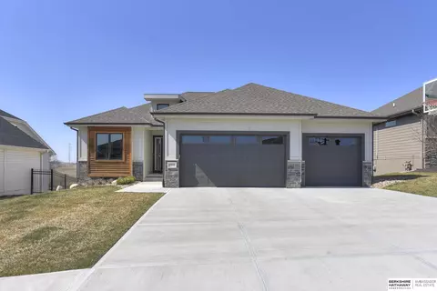 11016 S 175th Ave, Omaha, NE 68136