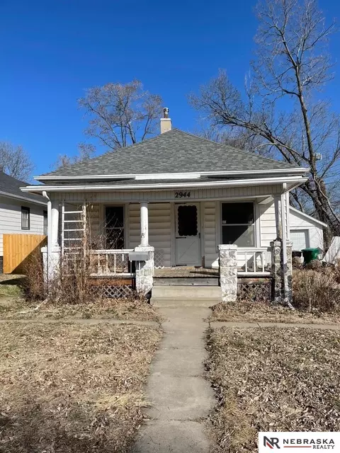2944 Sumner St, Lincoln, NE 68502