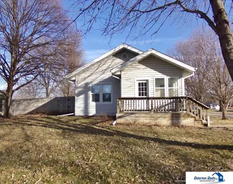1722 Washington St, Beatrice, NE 68310