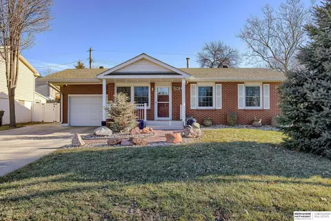 8014 Park View Blvd, La Vista, NE 68128
