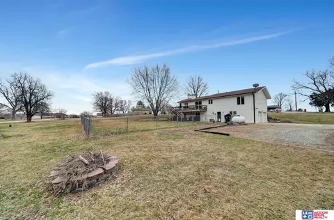 Exterior - 643 Overlook Ln, Beatrice, NE 68310 photo 11 of 12