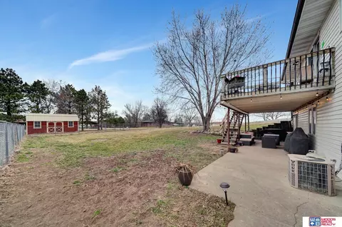 Exterior - 643 Overlook Ln, Beatrice, NE 68310 photo 10 of 12