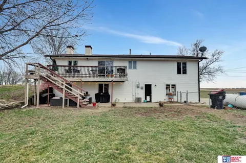 Exterior - 643 Overlook Ln, Beatrice, NE 68310 photo 8 of 12