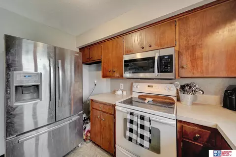 Kitchen - 643 Overlook Ln, Beatrice, NE 68310 photo 1 of 2