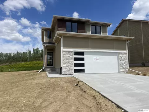 11626 King St, Omaha, NE 68142