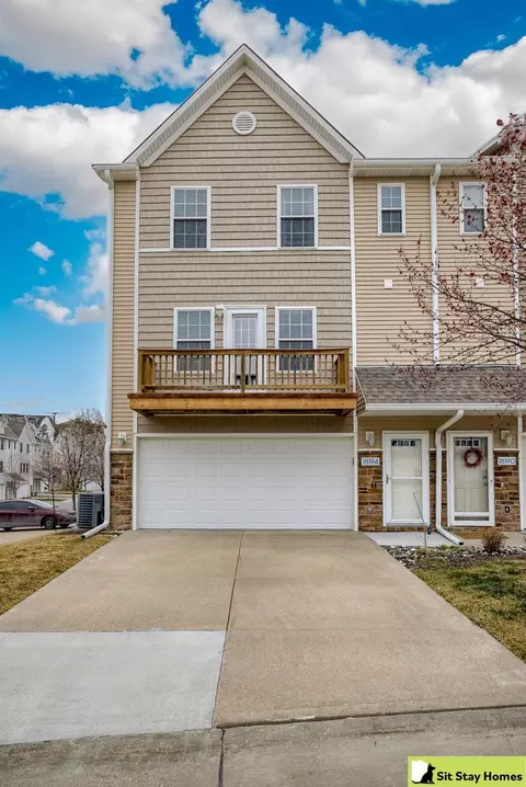 18194 Polk Plz, Omaha, NE 68135
